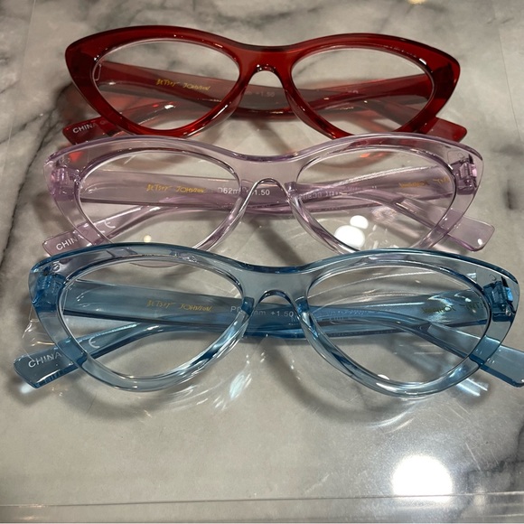 Betsey Johnson Stylish Cat-eye Readers Reading Glasses, Price Firm - Picture 3 of 9